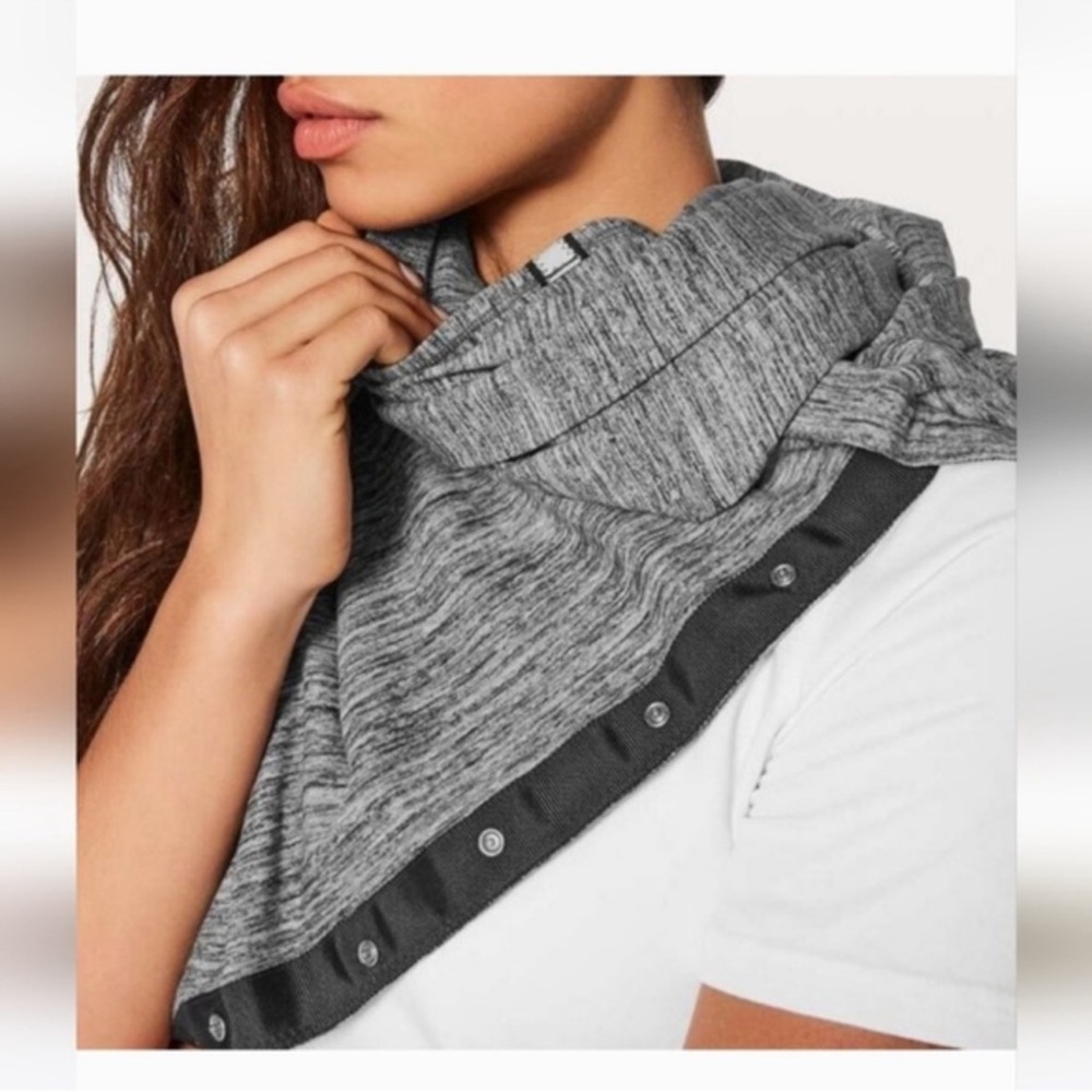 lululemon vinyasa scarf NWOT